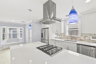 8115 Langdon Ln in Houston, TX - Building Photo - Building Photo