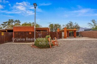 2131 N Margaret Ave in Tucson, AZ - Building Photo