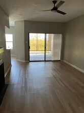 8200 Neely Dr, Unit 126 in Austin, TX - Building Photo - Building Photo