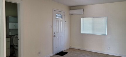 1374 Villa St in Riverside, CA - Building Photo - Building Photo