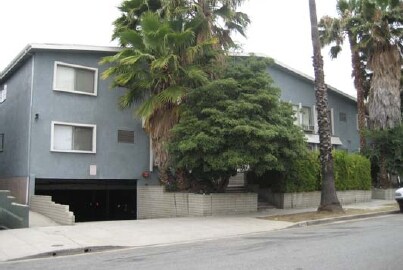 929 N Curson Ave in West Hollywood, CA - Foto de edificio