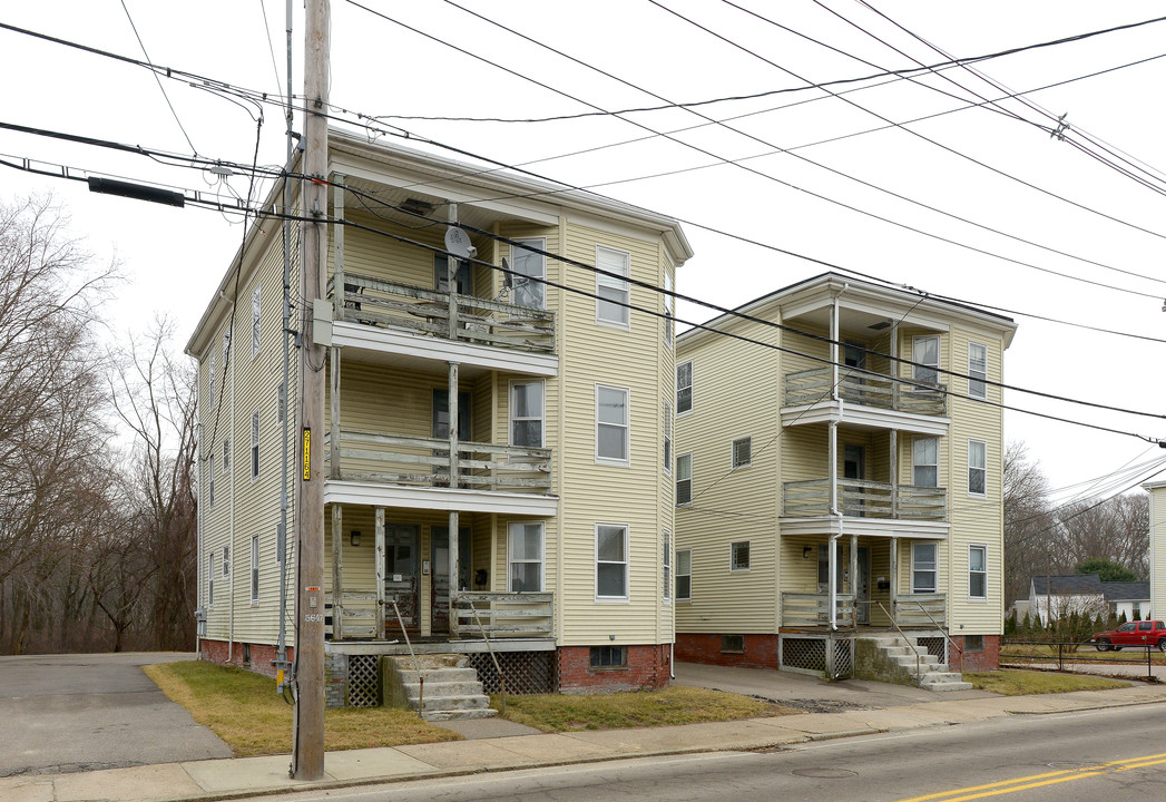 70-72 Forest St in Attleboro, MA - Building Photo