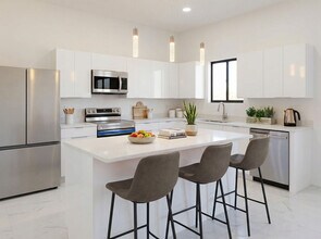 4333 NW 34th St in Cape Coral, FL - Building Photo - Building Photo