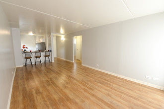 Waikele Towers in Waipahu, HI - Building Photo - Building Photo