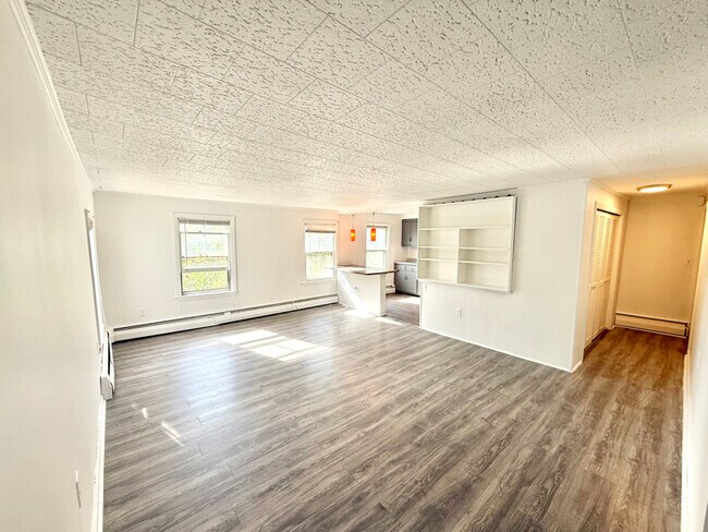 54 4th St in Waterford, NY - Building Photo - Building Photo