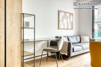 1027 Wilshire Blvd-Unit -FL7-ID544 in Los Angeles, CA - Building Photo - Building Photo