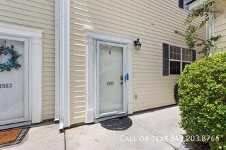 4585 Great Oak Dr in North Charleston, SC - Building Photo - Building Photo