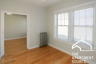 1932 W Winona St, Unit 3A in Chicago, IL - Building Photo - Building Photo