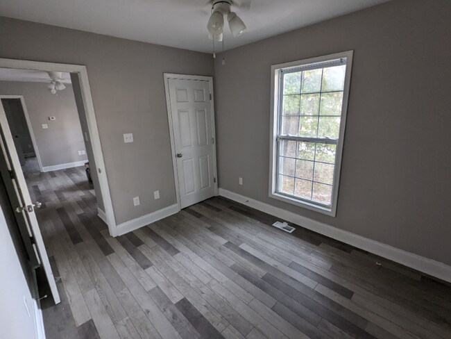 5621 Button St in North Charleston, SC - Building Photo - Building Photo