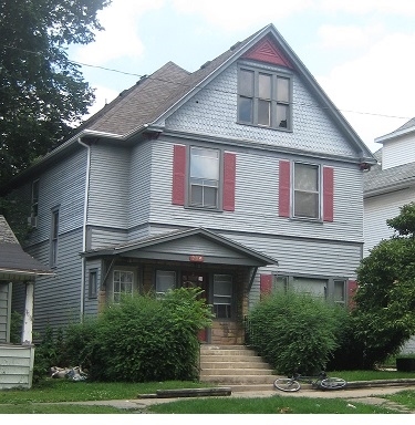 705 W Washington in Bloomington, IL - Building Photo