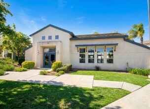 12015 Acadia Ct in Hawthorne, CA - Building Photo - Building Photo