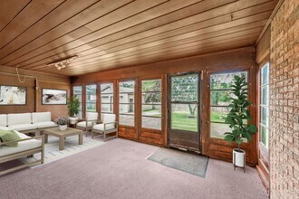 319 N Lord Ave in Carpentersville, IL - Building Photo - Building Photo