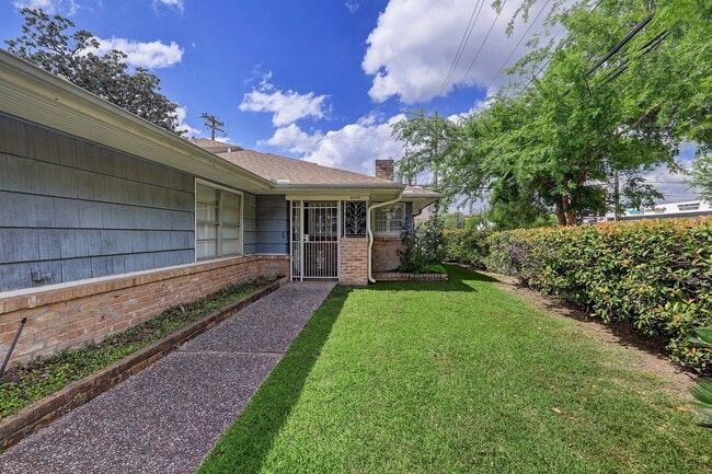 4002 Portsmouth St in Houston, TX - Building Photo - Building Photo