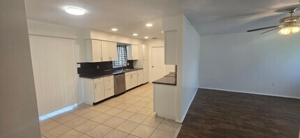 23067 Elmira Blvd in Port Charlotte, FL - Building Photo - Building Photo