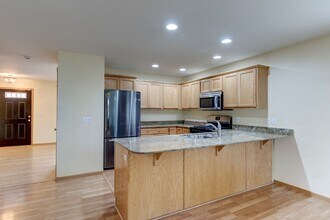 85 SW Festival Ct in Oak Harbor, WA - Building Photo - Building Photo