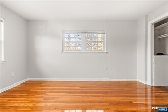 250 Franklin Turnpike in Mahwah, NJ - Building Photo - Building Photo