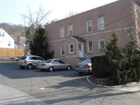 752 Commerce St in Thornwood, NY - Foto de edificio - Building Photo