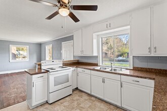 914 Ranch Farm Rd in Raleigh, NC - Foto de edificio - Building Photo