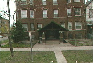 2453 N Spaulding Ave Apartments