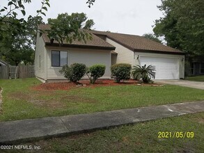 8072 Kilwinning Ln in Jacksonville, FL - Building Photo - Building Photo