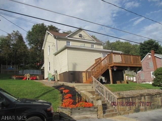 property at 902 Palmer Ave