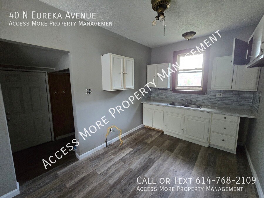 40 N Eureka Ave in Columbus, OH - Building Photo