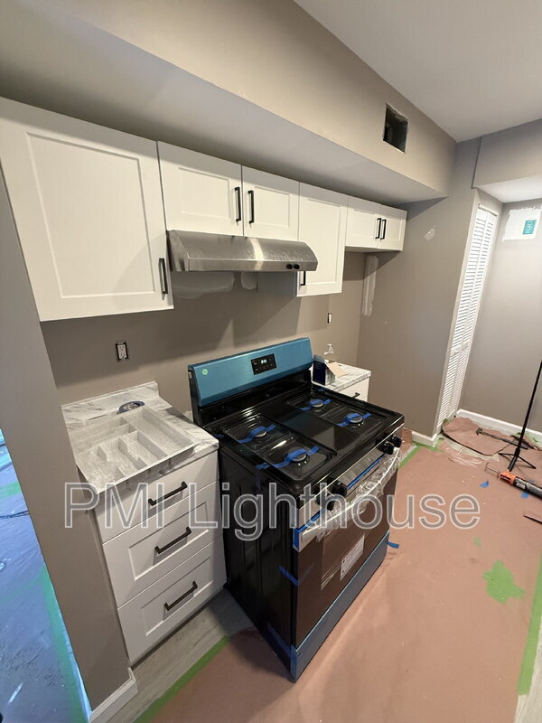 144 Storm Dr in Holtsville, NY - Building Photo - Building Photo