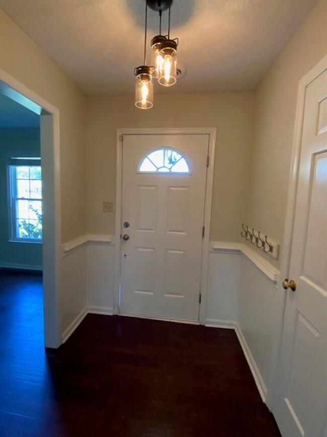 4826 Waltmoor Rd in Wilmington, NC - Foto de edificio - Building Photo