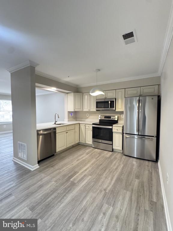 13927 Highstream Pl in Germantown, MD - Building Photo - Building Photo