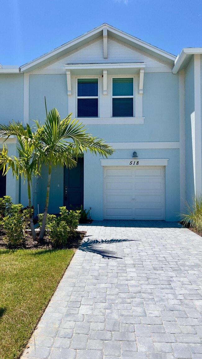 property at 518 Salisbury Cir