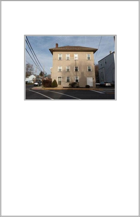 601 Main St in Stewartsville, NJ - Building Photo