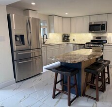 22 S Hillside Ave in Ventnor City, NJ - Building Photo - Building Photo