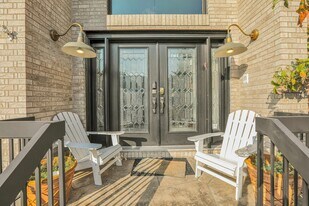 357 Tom Hunter Rd in Fort Lee, NJ - Building Photo