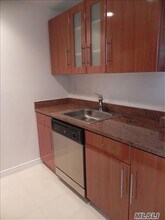 4 Chelsea Pl-Unit -3C in Great Neck, NY - Building Photo - Building Photo