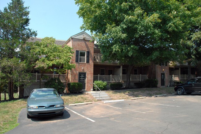Parkside Manor Apartments in Lansdale, PA - Building Photo - Building Photo