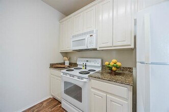 103 Janis St in Alvarado, TX - Building Photo - Building Photo