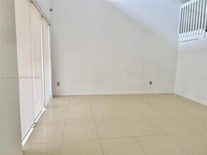 10802 NW 84th Ln in Doral, FL - Building Photo - Building Photo