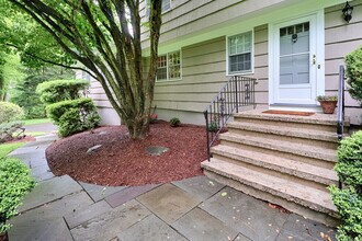 7 Bittersweet Ln in Westport, CT - Building Photo - Building Photo
