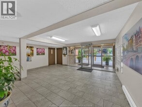 6211 Thornberry Crescent in Windsor, ON - Building Photo - Building Photo