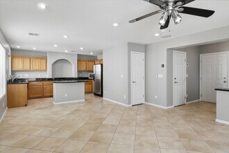 7404 Celosia St in Las Vegas, NV - Building Photo - Building Photo