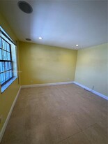 6667 Miller Dr, Unit 9843-303 in Miami, FL - Building Photo - Building Photo