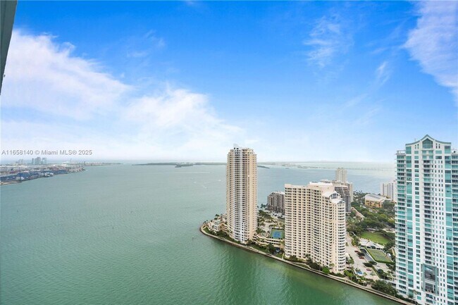 335 S Biscayne Blvd