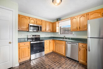 50 Rittenhouse Ct, Unit Rittenhouse in Chesterbrook, PA - Building Photo - Building Photo