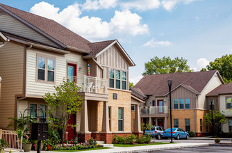 The Willows at Flemington Junction North in Flemington, NJ - Building Photo - Building Photo