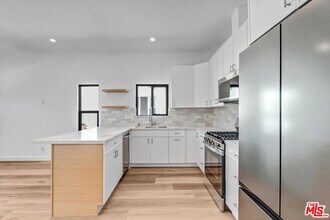 616 N Vista St in Los Angeles, CA - Building Photo - Building Photo