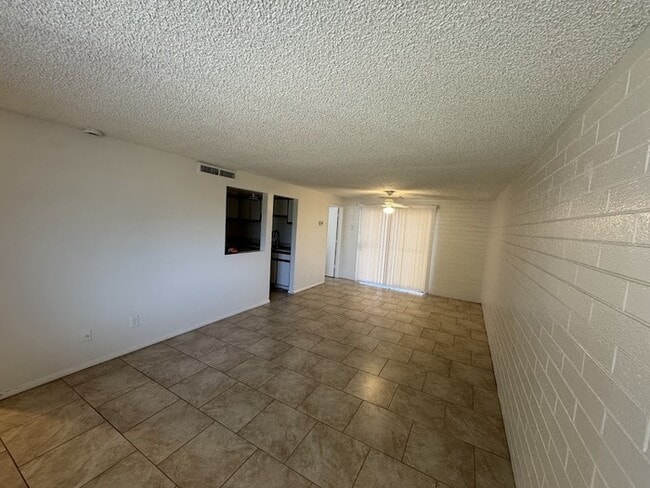 7123 W Highland Ave in Phoenix, AZ - Building Photo - Building Photo