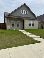 616 The Cottages in Godley, TX - Building Photo