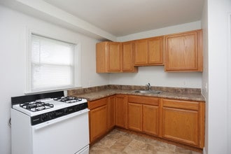 Park Row and New Scotland Gardens Apartments in Albany, NY - Foto de edificio - Interior Photo