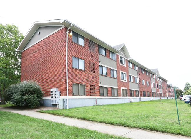 Paradise At Parkside Apartments in Washington, DC - Foto de edificio - Building Photo