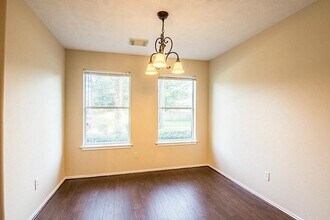 87 Hockenberry Pl in Conroe, TX - Building Photo - Building Photo